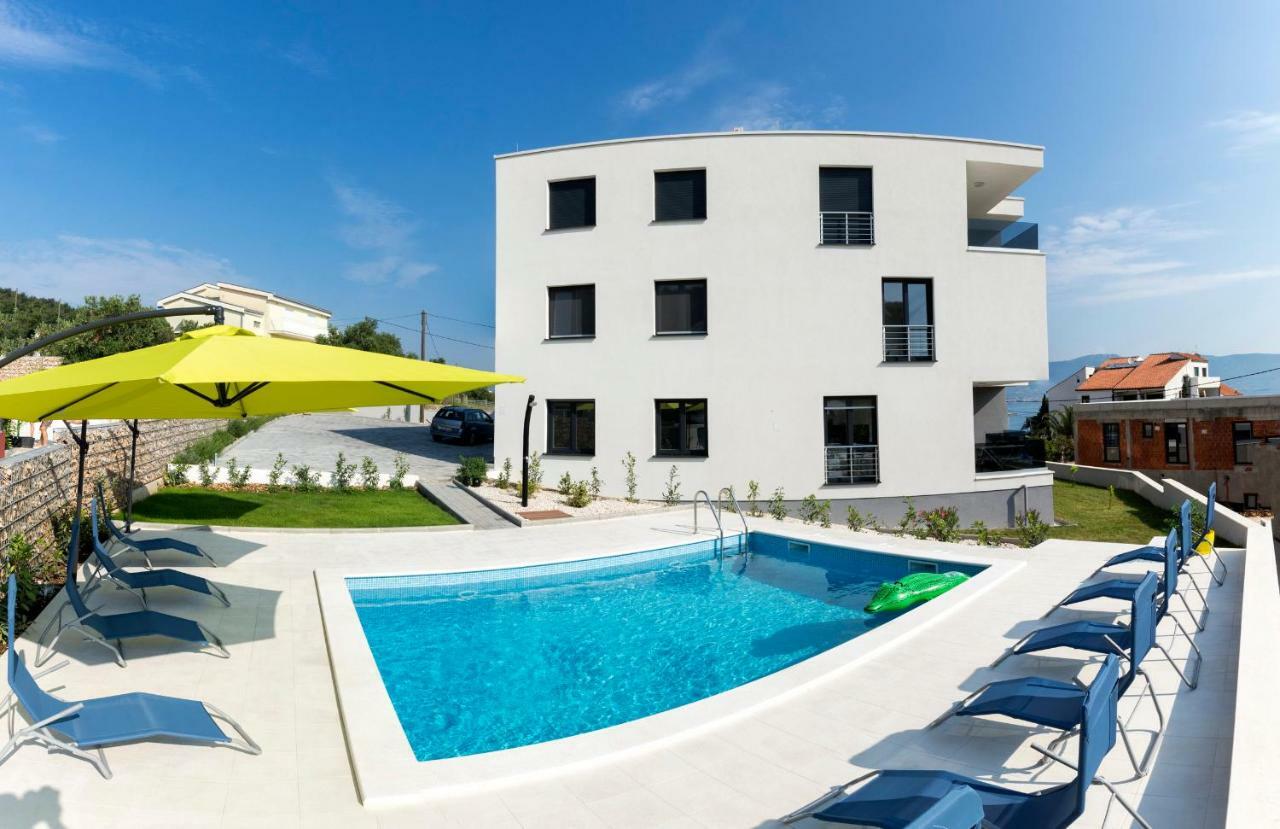 Petra's Place - Sea View Appartement